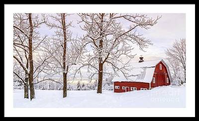 Upper Valley Photographers Captures Beautiful New Hampshire Barns